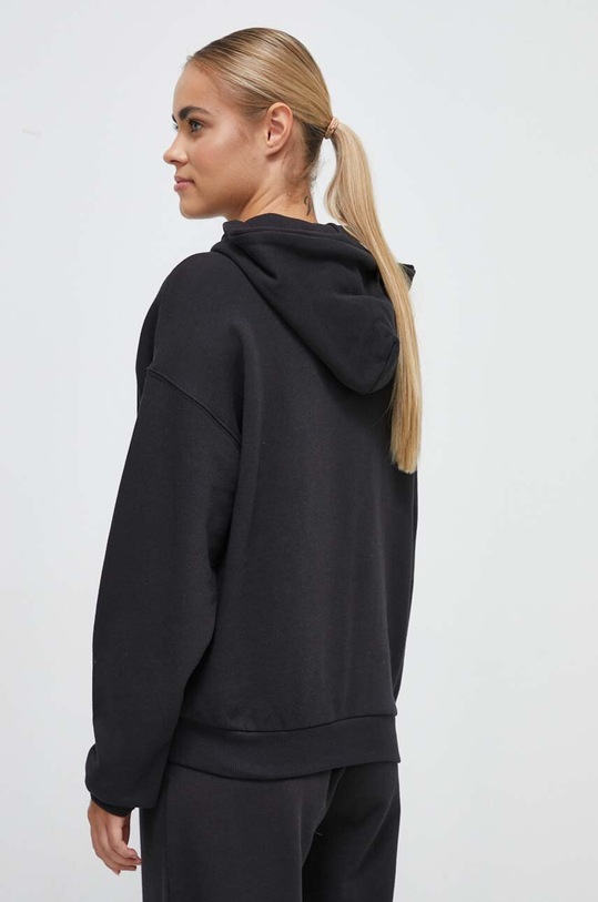 Ρούχα Βαμβακερή μπλούζα Reebok Classic ARCHIVE ESSENTIALS 100036304 μαύρο