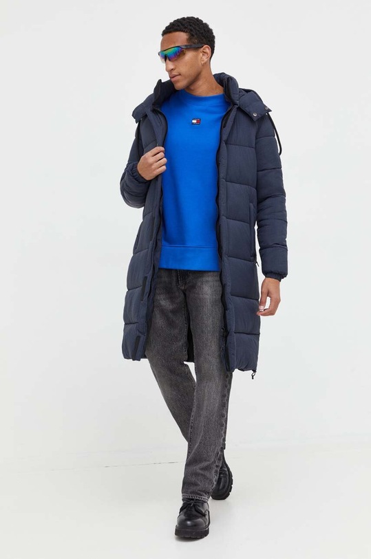 Pamučna dukserica Tommy Jeans DM0DM16370 plava AW23