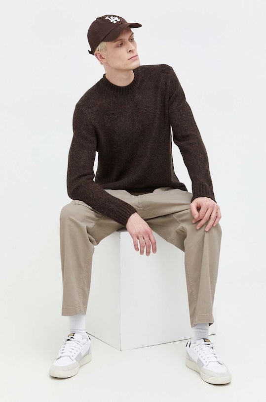 Abercrombie & Fitch sweter KI120.3263.420 brązowy AW23