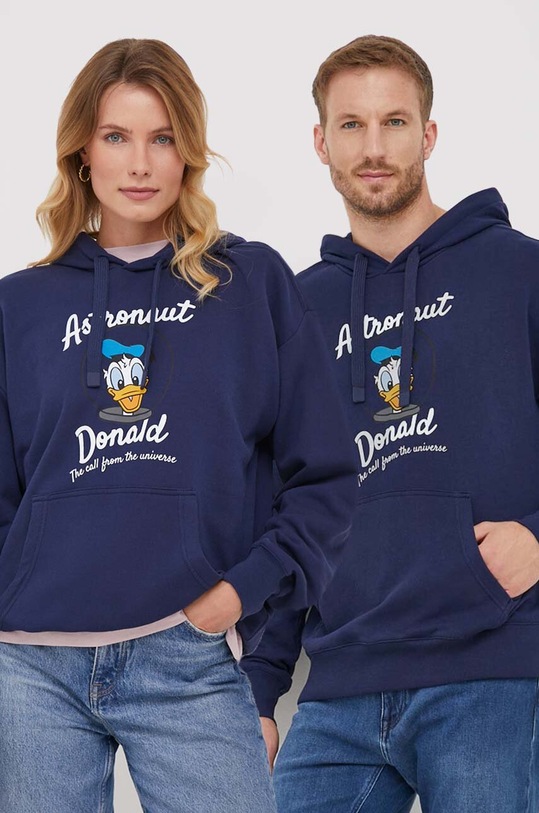 Bavlněná mikina United Colors of Benetton x Disney s kapucí námořnická modř 3J68U2019.252
