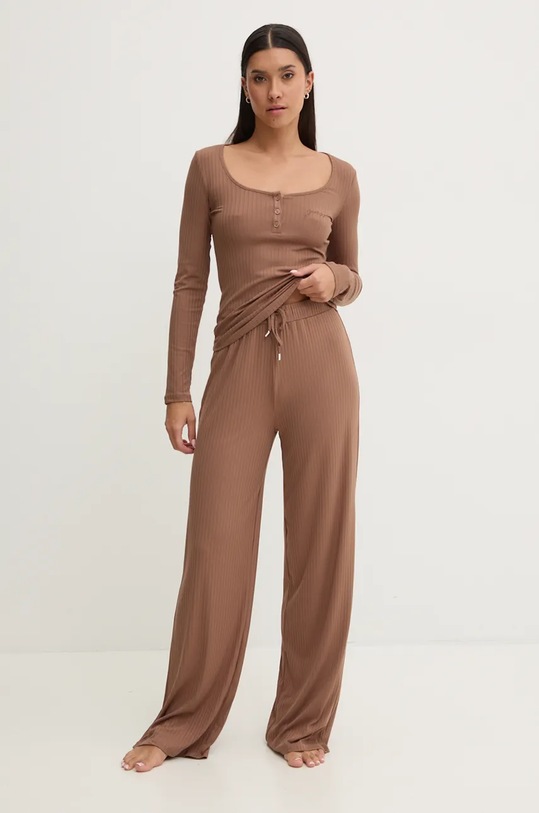 Guess longsleeve lounge O3BP01.KBXB2 brązowy AW24