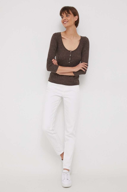 Pepe Jeans longsleeve z domieszką lnu Colby PL505692.874 brązowy AW23