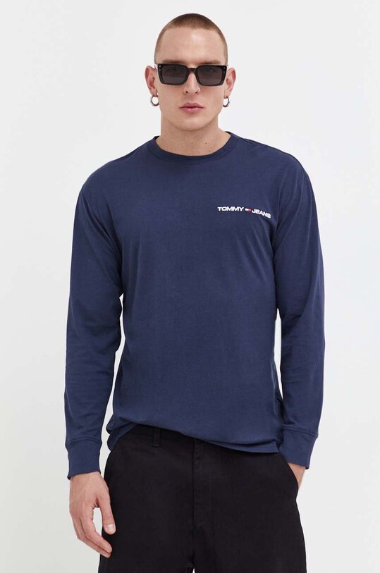 Bavlnené tričko s dlhým rukávom Tommy Jeans jednofarebný tmavomodrá DM0DM16879
