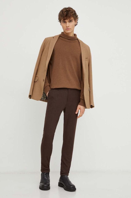 American Vintage sweter wełniany MVOX18CH23 brązowy AW23