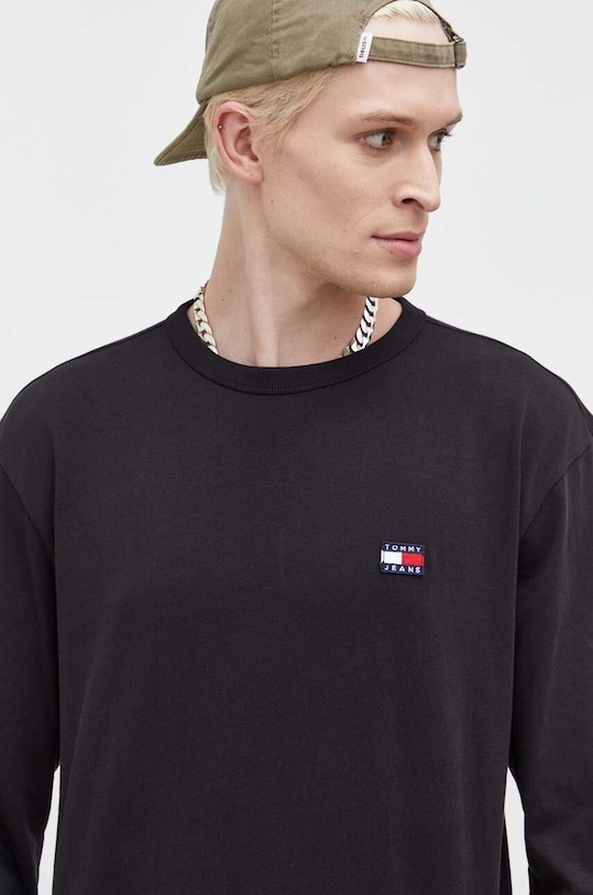 Βαμβακερή μπλούζα με μακριά μανίκια Tommy Jeans μαύρο DM0DM17816
