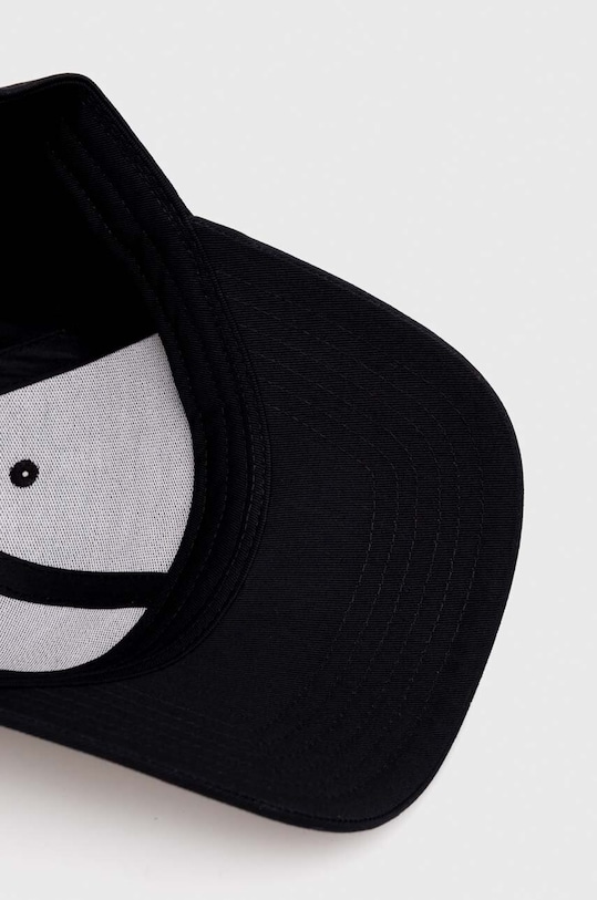 Under Armour czapka z daszkiem czarny 1381645