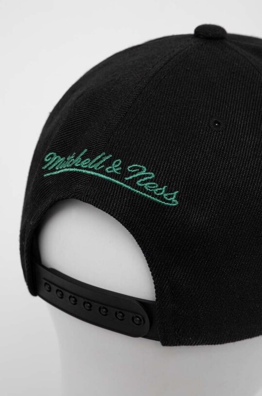 Mitchell&Ness czapka z daszkiem BOSTON CELTICS HHSS6044.BCEYYPPPBLC czarny AW23