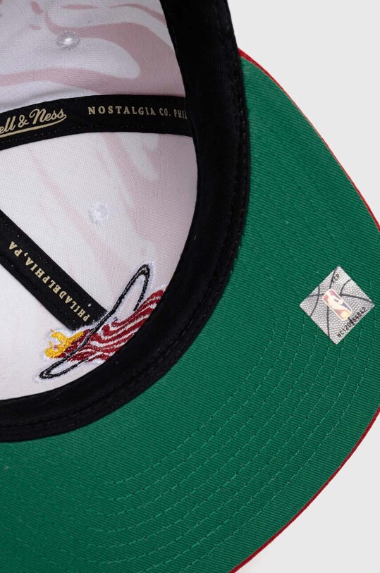 Mitchell&Ness czapka z daszkiem bawełniana CHICAGO BULLS biały HHSS6001.CBUYYPPPWHI