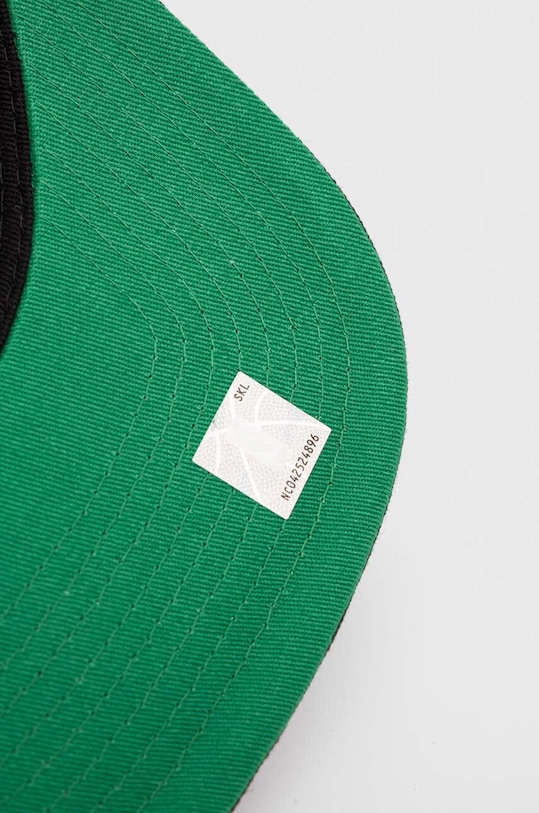 Čepice s vlněnou směsí Mitchell&Ness černá HHSS1077.CBUYYPPPBLCK