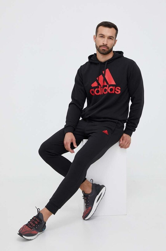 Спортивний костюм adidas аплікація чорний IP5553