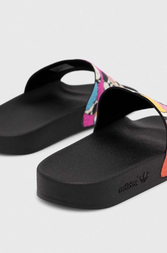 Обувь Шлепанцы adidas Originals PRIDE ID7513 мультиколор