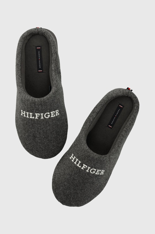 Tommy Hilfiger kapcie HILFIGER WARM FELT HOMESLIPPER loungewear szary FM0FM04768