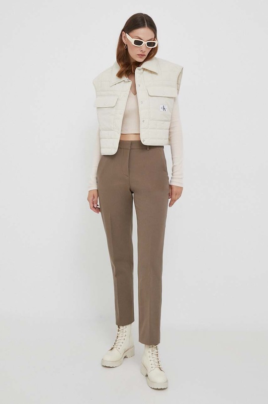 Αμάνικο μπουφάν Calvin Klein Jeans J20J222112 μπεζ AW23