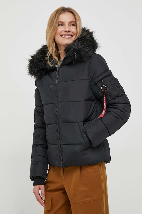 Bunda Alpha Industries Hooded Puffer Wmn s podšívkou černá 108004.03