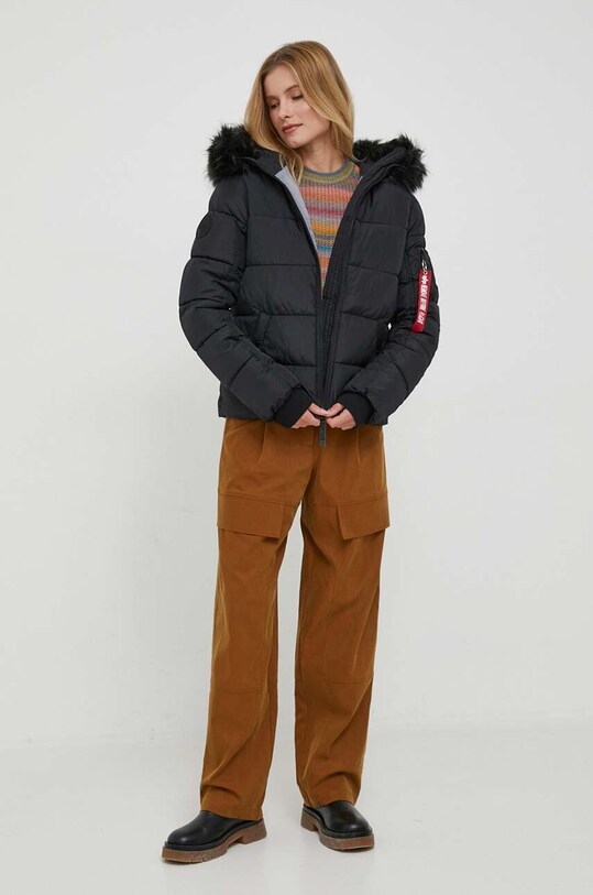 Alpha Industries kurtka Hooded Puffer Wmn 108004.03 czarny AW23