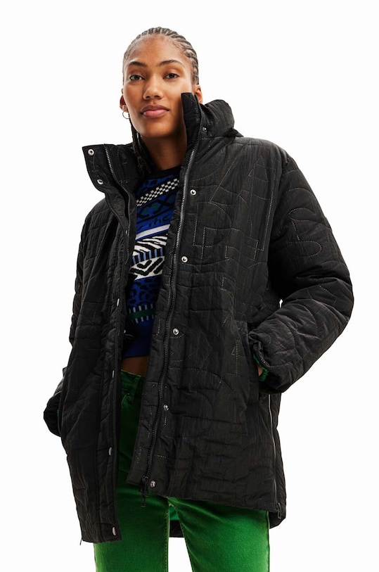 Яке Desigual лека изолация черен 23WWEW17