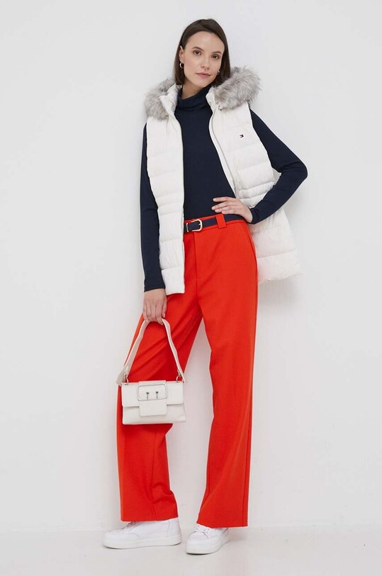 Péřová vesta Tommy Hilfiger WW0WW39744 béžová AW23