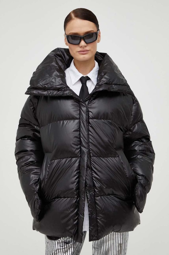 MMC STUDIO pehelydzseki Ilona pehelytoll fekete ILONA.BASIC