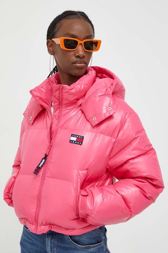 Tommy Jeans geacă de puf cu captuseala roz DW0DW16572