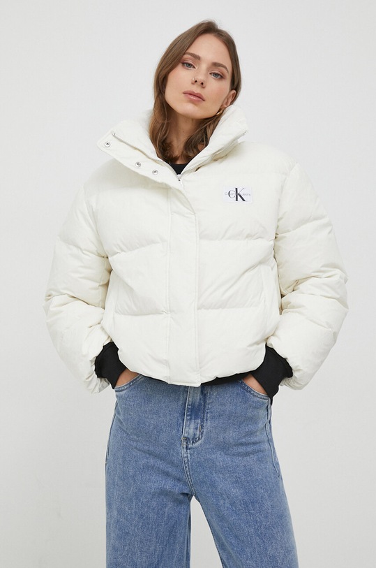 Pernata jakna Calvin Klein Jeans Planet friendly bež J20J222235