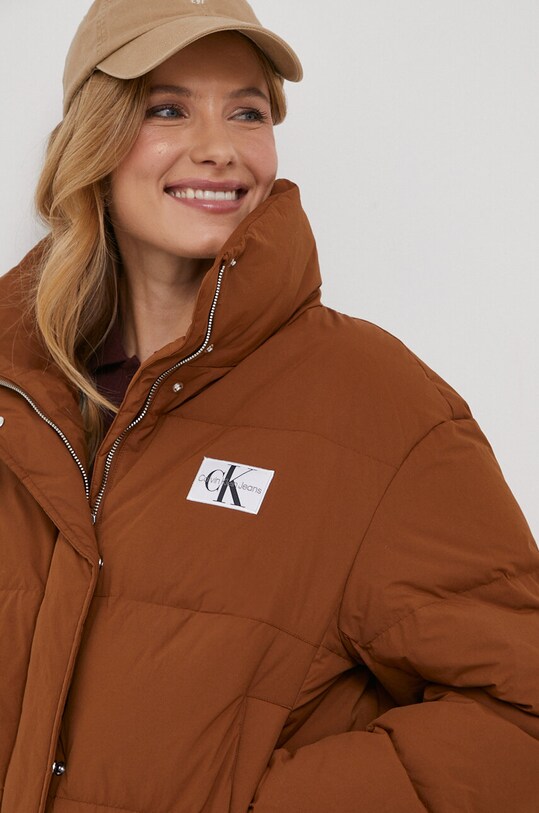 Пухова куртка Calvin Klein Jeans коричневий J20J222235