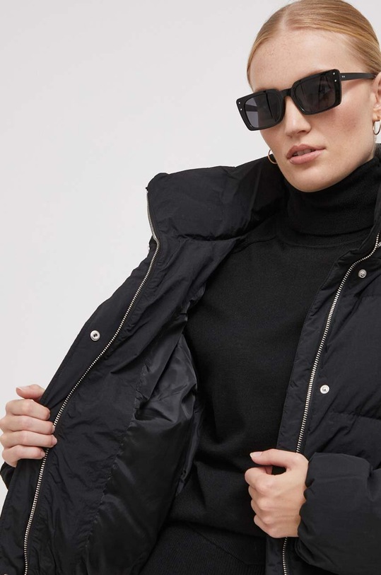Pernata jakna Calvin Klein Jeans J20J222235