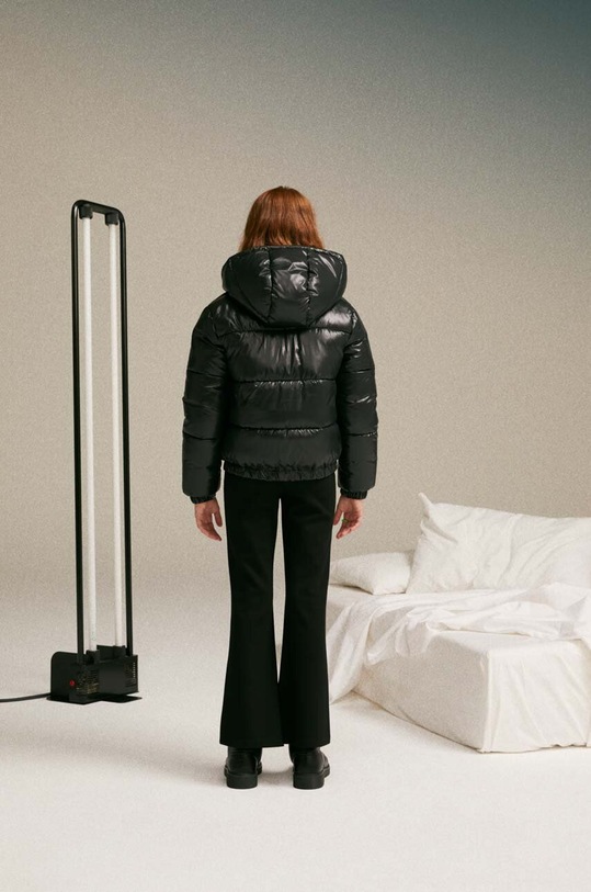 Sisley kurtka dziecięca 2EO0YN00P.G.SEASONAL czarny