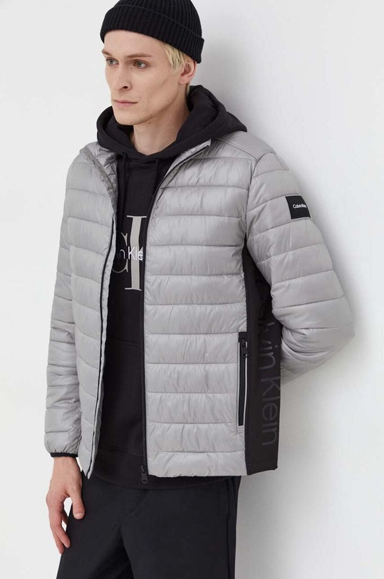 Calvin Klein rövid kabát szigetelt szürke K10K108291