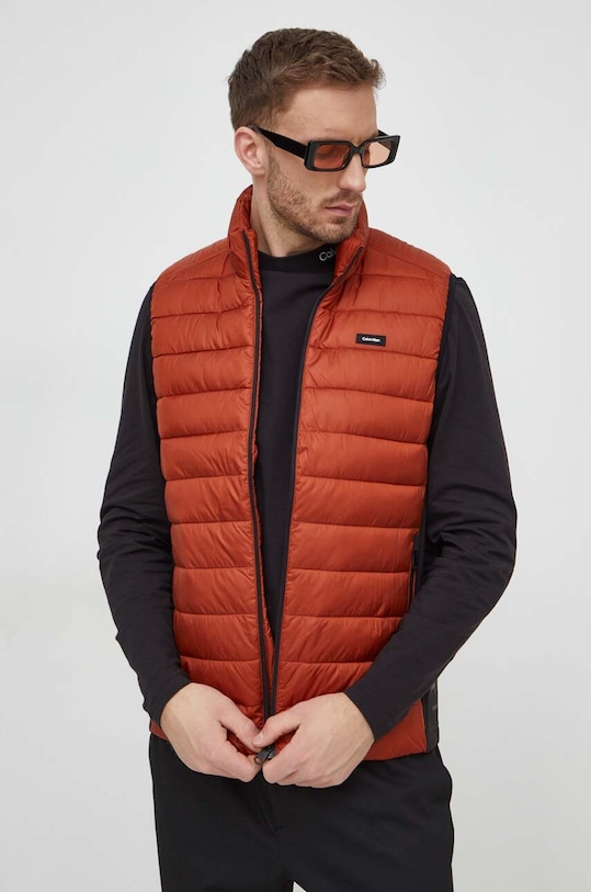 Αμάνικο μπουφάν Calvin Klein καφέ K10K108292