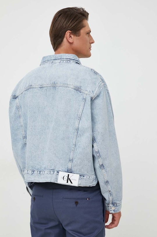 Odzież Calvin Klein Jeans kurtka jeansowa J30J323319 niebieski
