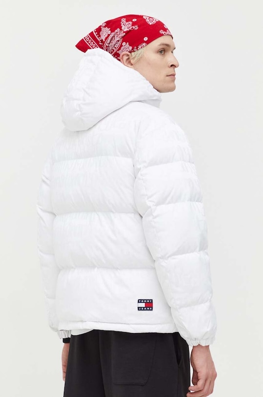 Пухено яке Tommy Jeans DM0DM16576 бял AW23