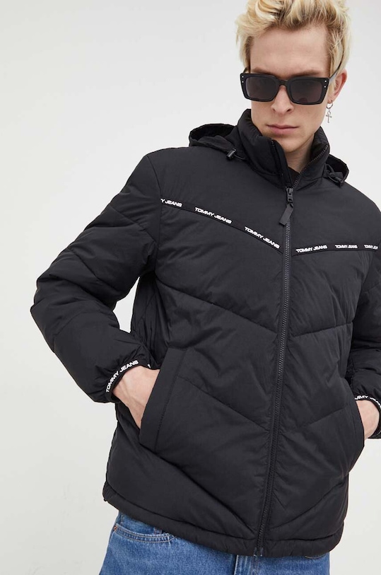 Куртка Tommy Jeans з утепленням чорний DM0DM16578
