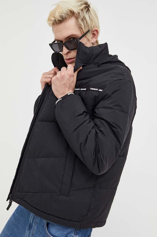 Куртка Tommy Jeans чорний DM0DM16578