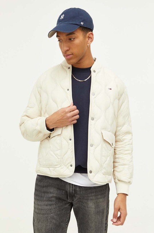 Tommy Jeans kurtka puchowa bez kaptura beżowy DM0DM16717
