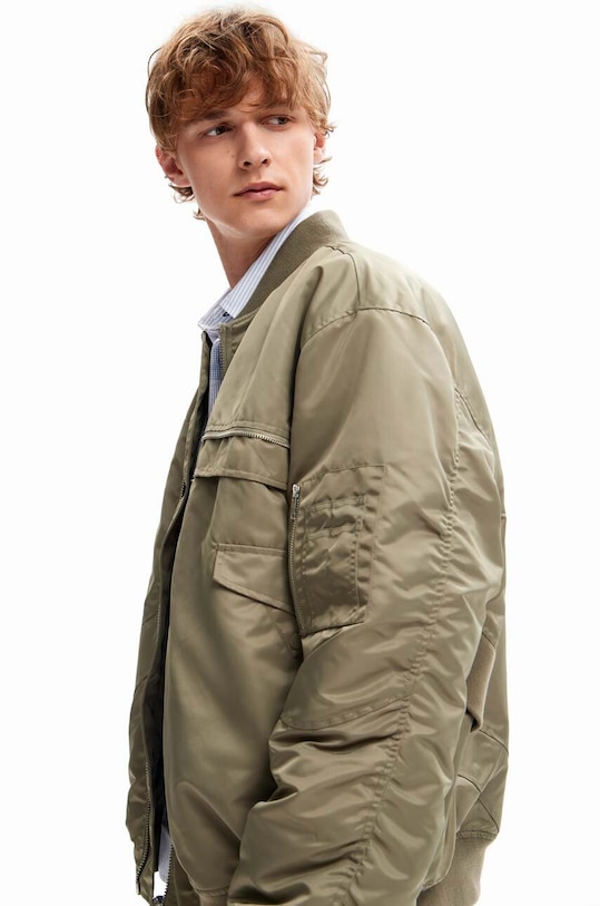 Ρούχα Μπουφάν bomber Desigual 23WMEW02 πράσινο