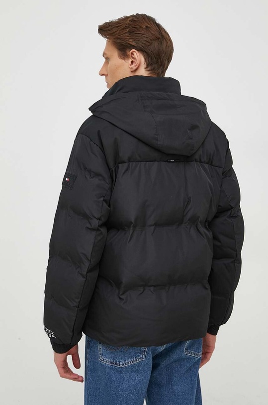 Odzież Tommy Hilfiger kurtka MW0MW32773 czarny