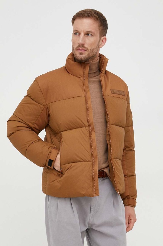 Jakna Tommy Hilfiger s toplom postavom smeđa MW0MW32770