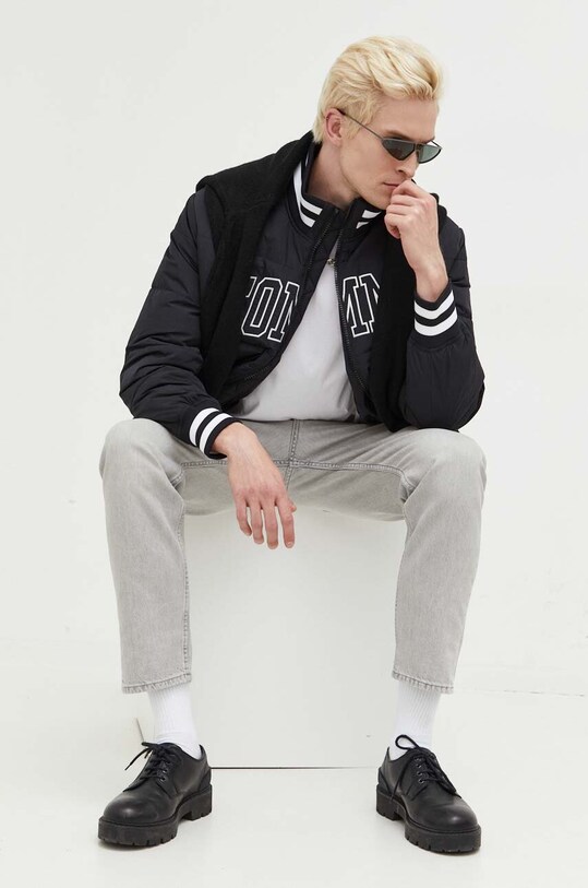 Μπουφάν bomber Tommy Jeans DM0DM17479 μαύρο AW23