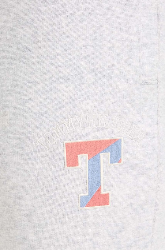 DÍVKA Dětské tepláky Tommy Hilfiger KG0KG07412.128.176.9BYX šedá