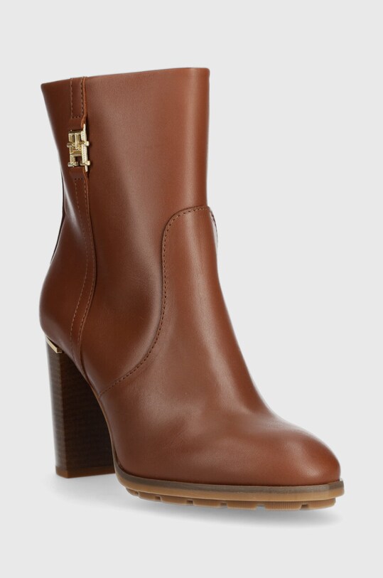 Δερμάτινες μπότες Tommy Hilfiger FEMININE TH HARDWARE BOOTIE FW0FW07540 καφέ AW23