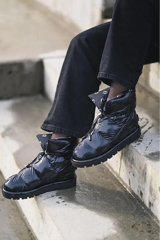 Flufie cizme de iarna Shiny negru S03.JET.BLACK