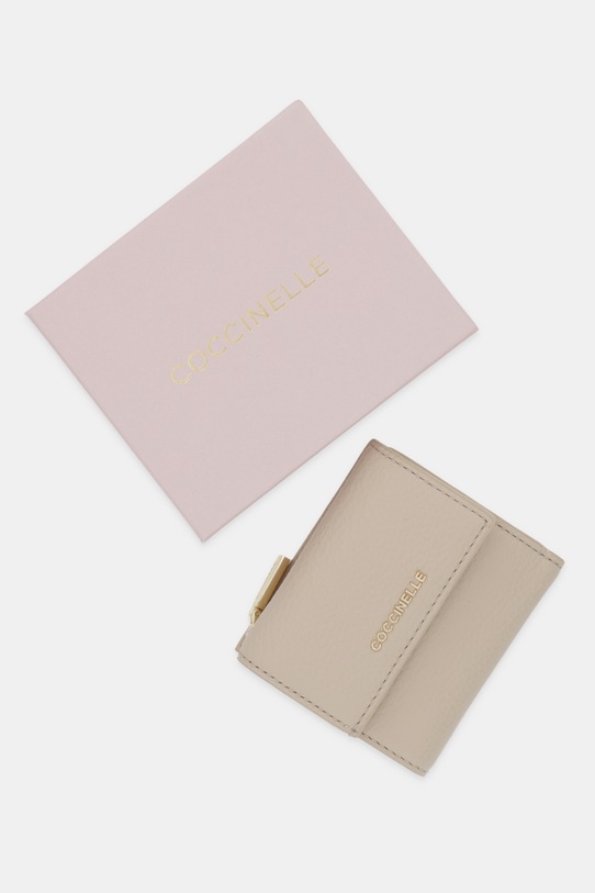 Coccinelle portfel skórzany E2.MW5.11.B8.01 beżowy