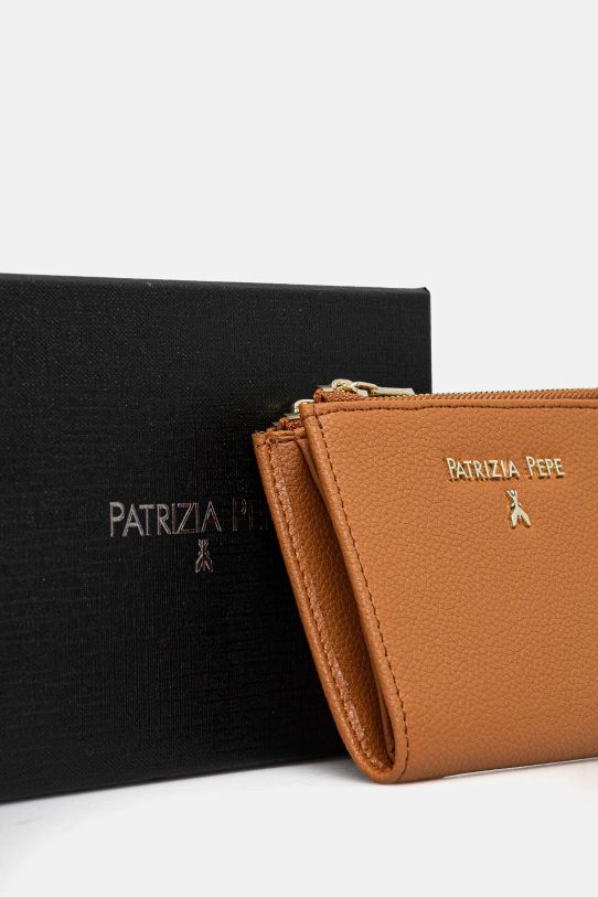 Кожаный кошелек Patrizia Pepe коричневый CQ8732.L001