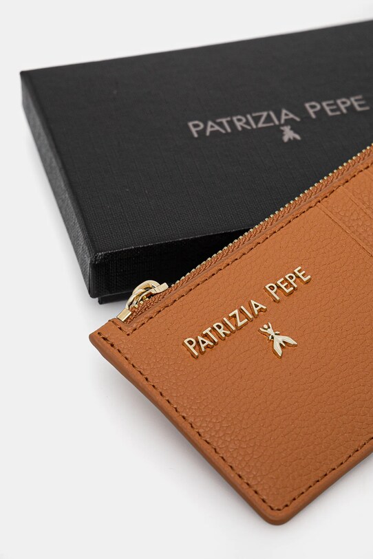 Аксесуари Шкіряний гаманець Patrizia Pepe CQ9105.L001 коричневий