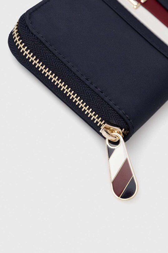 Denarnica Tommy Hilfiger mornarsko modra AW0AW15277