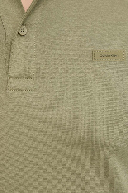 Памучна тениска с яка Calvin Klein зелен K10K111657