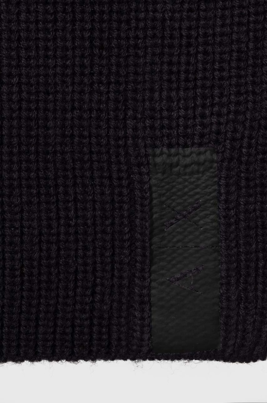 Kratki šal s primjesom vune Armani Exchange 954616.3F307 mornarsko plava AW23