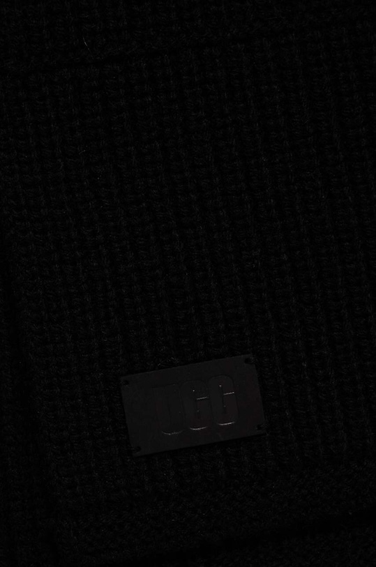 UGG szalik z domieszką wełny 22594. czarny AW23