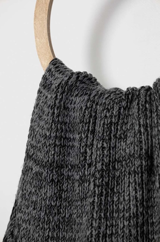 Guess szalik z domieszką wełny AM9334.POL03 szary AW23