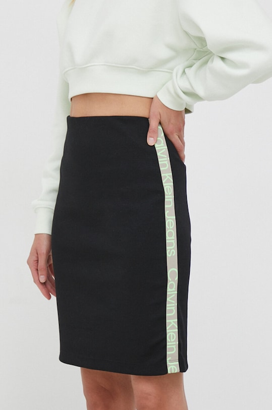 Дрехи Пола Calvin Klein Jeans J20J222730 черен